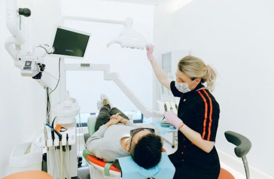 trwałość laserowego wybielania zębów