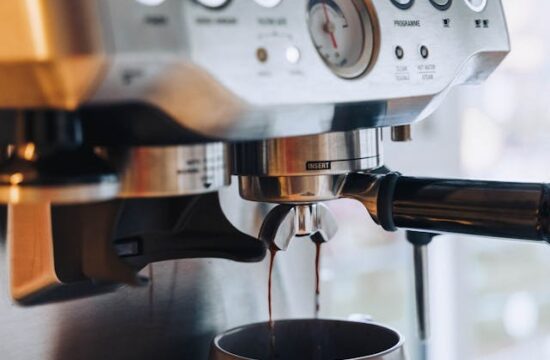 Profesjonalny młynek i ekspres do kawy - sekrety aromatycznej kawy w restauracji