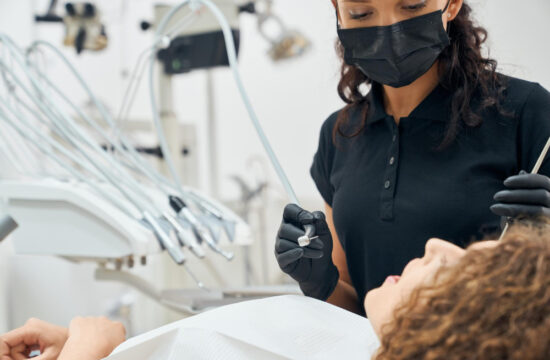 Implanty stomatologiczne – czy są bezpieczne?