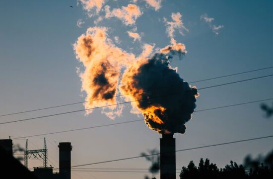 Jak dobrać rurociąg trudnościeralny do transportu cementu?