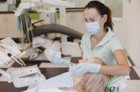Od czego zależy żywotność implantu zębowego?